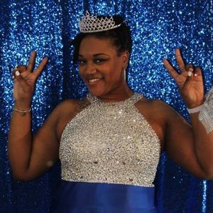 Meet your Posher, Ava